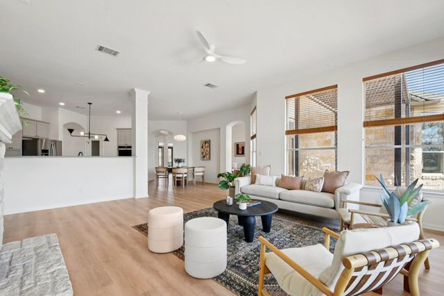 816 Drifting Wind RUN, Dripping Springs, TX 78620