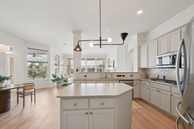 816 Drifting Wind RUN, Dripping Springs, TX 78620