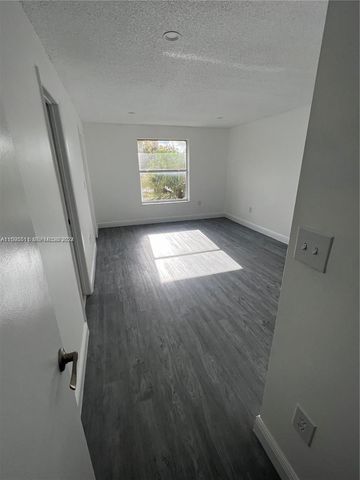 2050 SW 122nd Avenue 22, Miami, FL 33175