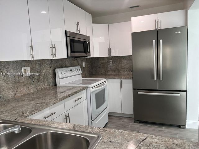 2050 SW 122nd Avenue 22, Miami, FL 33175