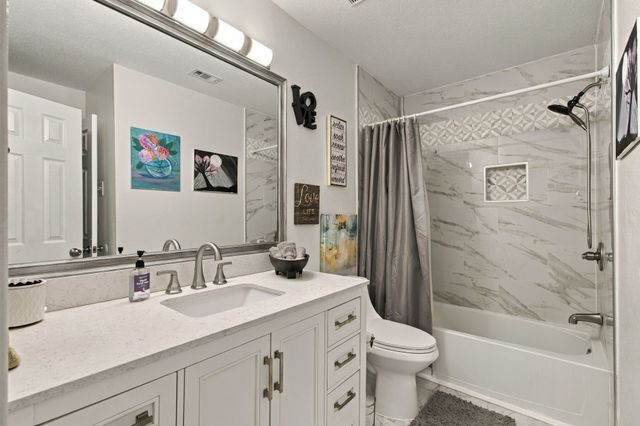 3825 Branch Hollow Circle, Carrollton, TX 75007