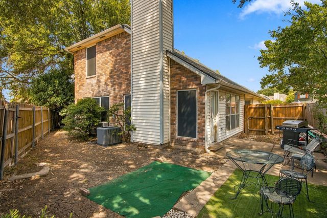 3825 Branch Hollow Circle, Carrollton, TX 75007