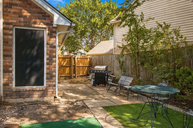 3825 Branch Hollow Circle, Carrollton, TX 75007