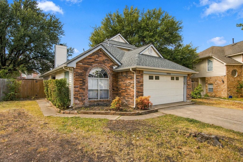 3825 Branch Hollow Circle, Carrollton, TX 75007