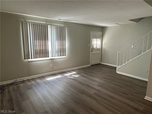 31624 N Marginal Drive D, Willowick, OH 44095