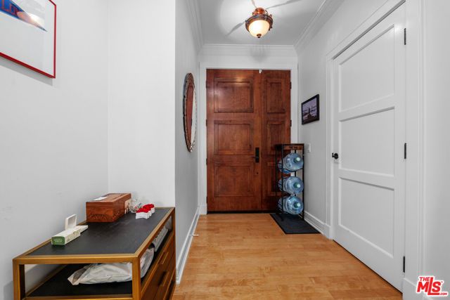411 N Oakhurst Drive 305, Beverly Hills, CA 90210