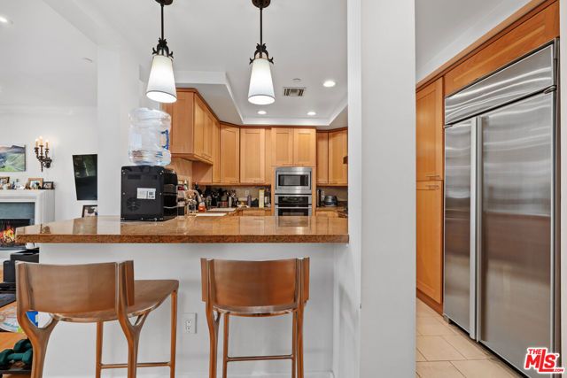 411 N Oakhurst Drive 305, Beverly Hills, CA 90210