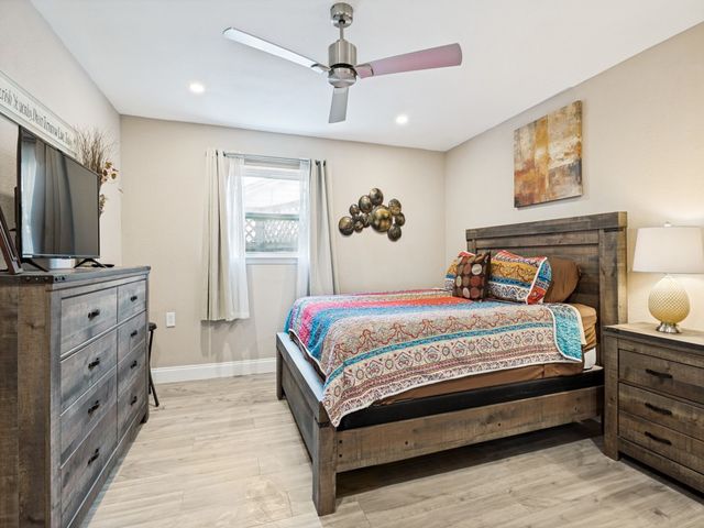 875 Lovers Lane, Grapevine, TX 76051