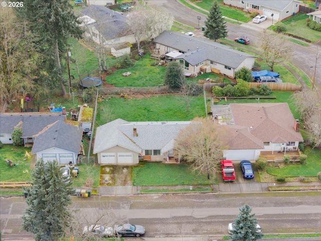 1360 SUNSET Ln, Sweet Home, OR 97386