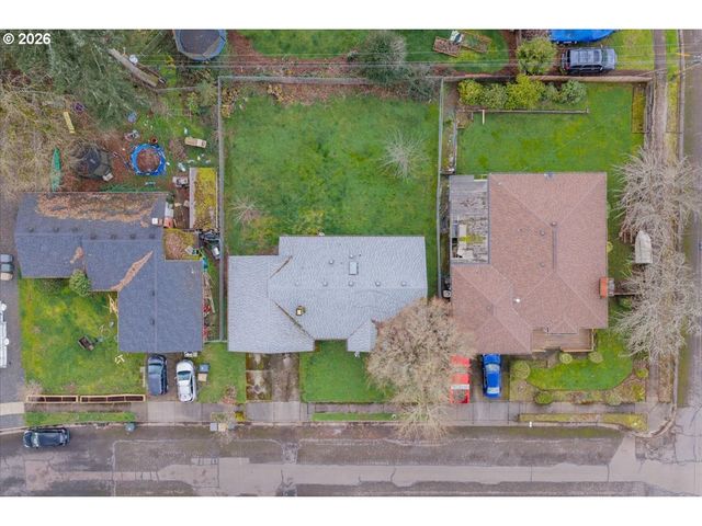 1360 SUNSET Ln, Sweet Home, OR 97386