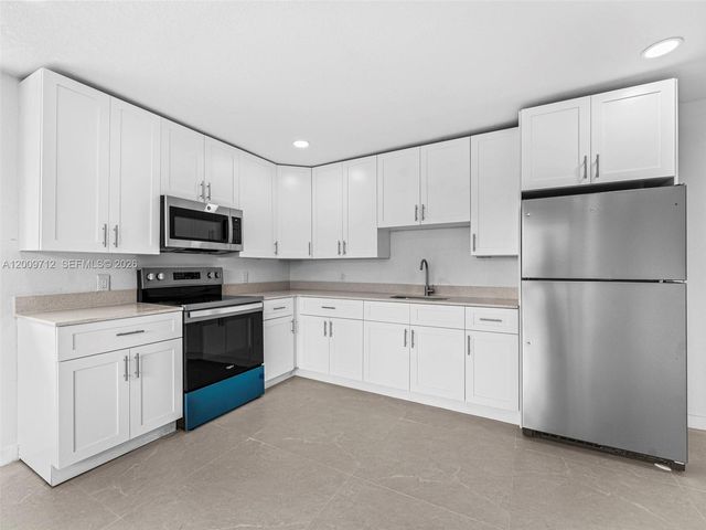 1368 W 29th St 2, Hialeah, FL 33012