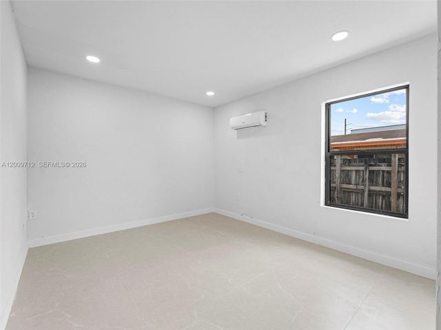1368 W 29th St 2, Hialeah, FL 33012
