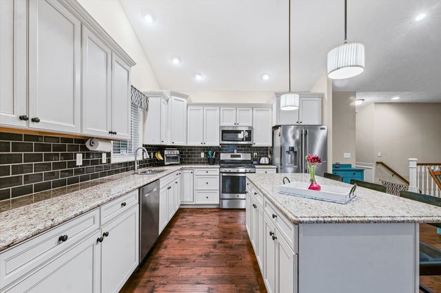 312 LONDON Way, Savoy, IL 61874