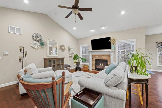 312 LONDON Way, Savoy, IL 61874