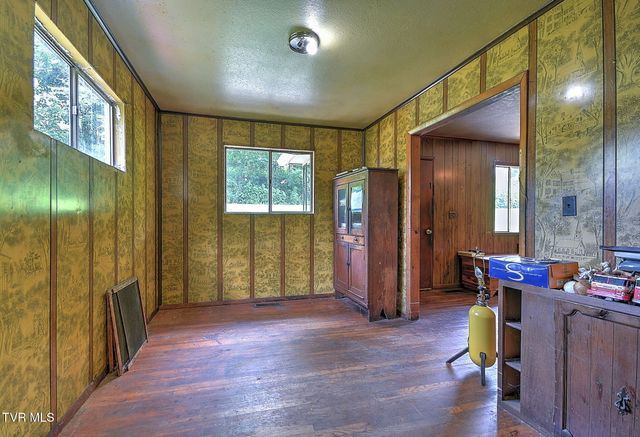 195 Spaniel Drive, Gate City, VA 24251
