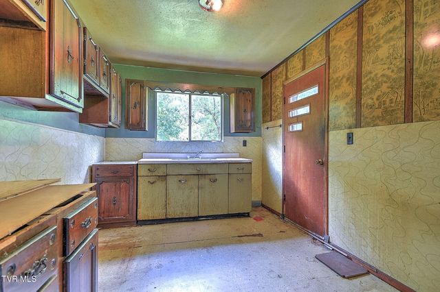 195 Spaniel Drive, Gate City, VA 24251