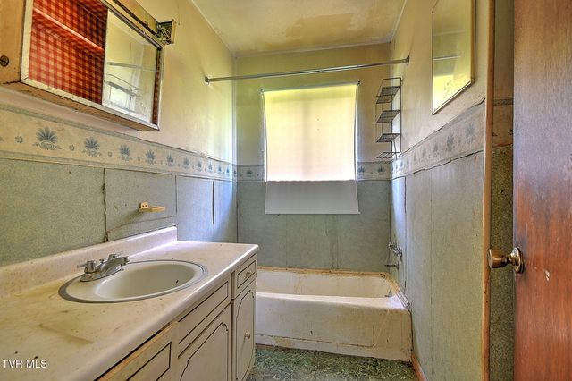 195 Spaniel Drive, Gate City, VA 24251