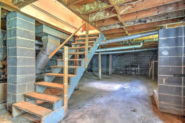 195 Spaniel Drive, Gate City, VA 24251