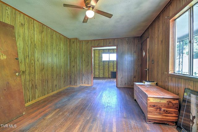 195 Spaniel Drive, Gate City, VA 24251