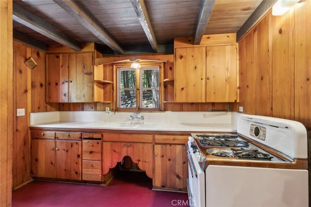 129 B Lane, Lake Arrowhead, CA 92352