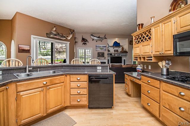 2769 West Lake Road, Cazenovia, NY 13035