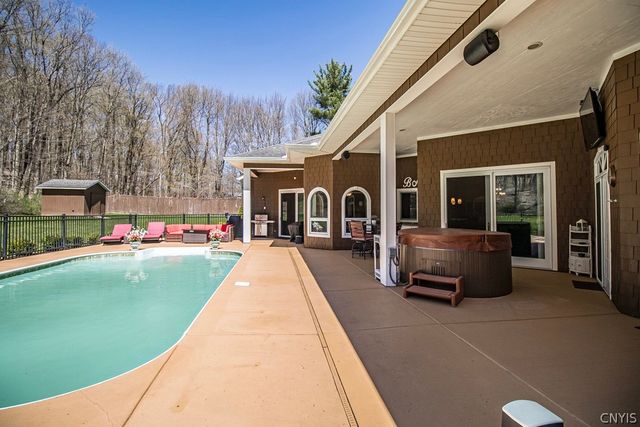 2769 West Lake Road, Cazenovia, NY 13035