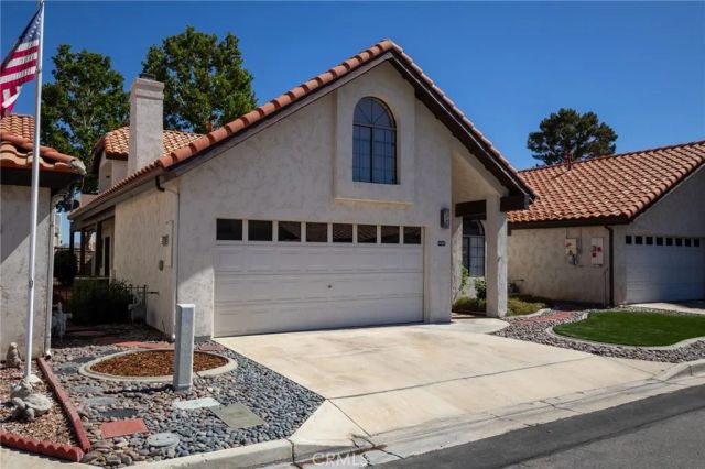 19258 Pine, Apple Valley, CA 92308