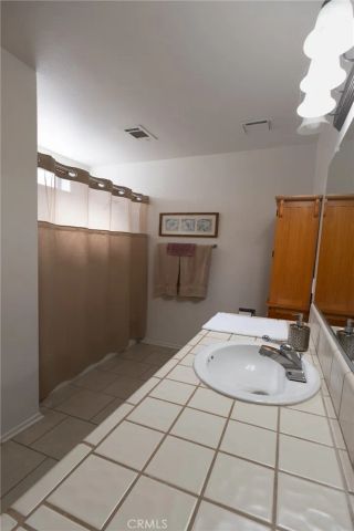 19258 Pine, Apple Valley, CA 92308