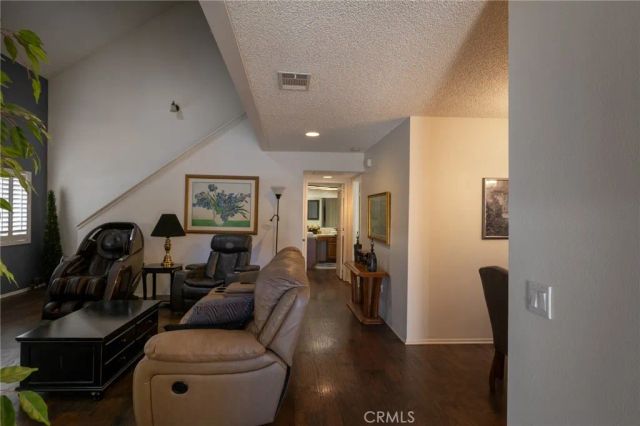 19258 Pine, Apple Valley, CA 92308