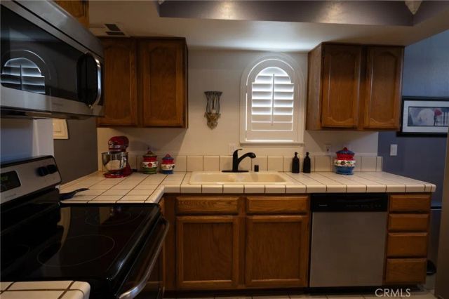 19258 Pine, Apple Valley, CA 92308
