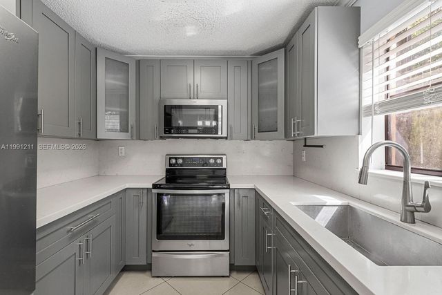 6854 NW 173rd Dr 210, Hialeah, FL 33015