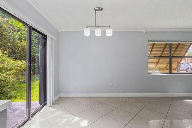 6854 NW 173rd Dr 210, Hialeah, FL 33015