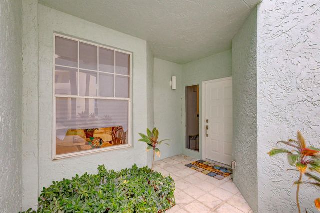 207 Mainsail Circle, Jupiter, FL 33477