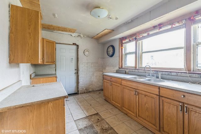 8800 S Winchester Avenue, Chicago, IL 60620