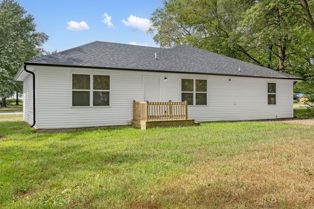 1820 North Marlan Avenue, Springfield, MO 65803