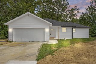 1820 North Marlan Avenue, Springfield, MO 65803