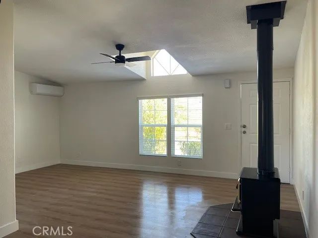 1011 Danbury, Pinon Hills, CA 92372