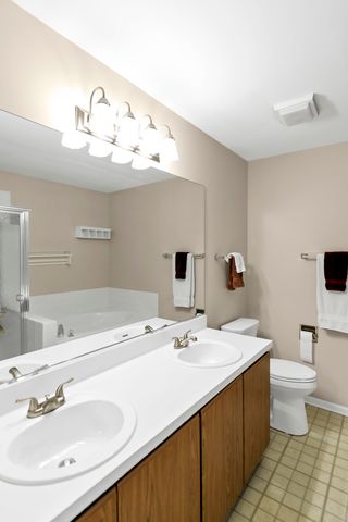 697 Bent Ridge Lane, Elgin, IL 60120