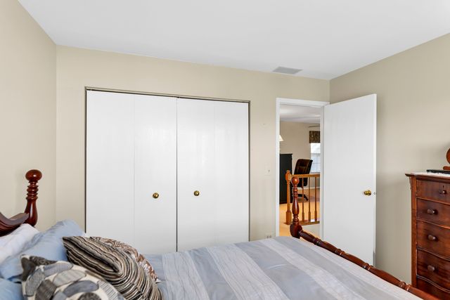 697 Bent Ridge Lane, Elgin, IL 60120