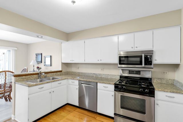 697 Bent Ridge Lane, Elgin, IL 60120