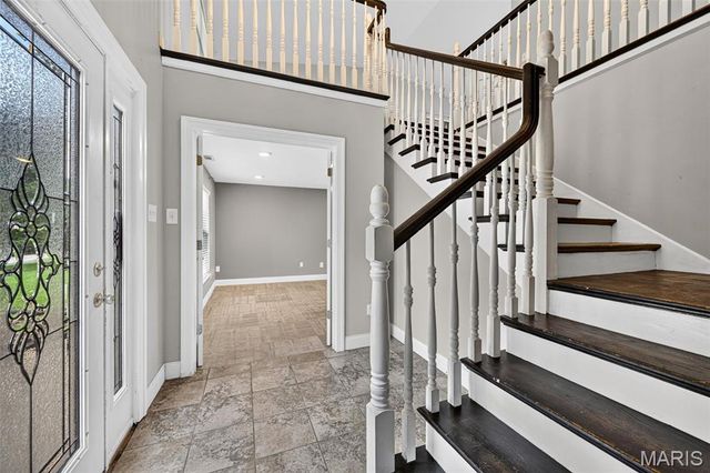 10755 Kennerly Road, Sunset Hills, MO 63128