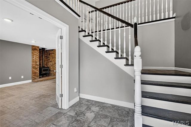 10755 Kennerly Road, Sunset Hills, MO 63128