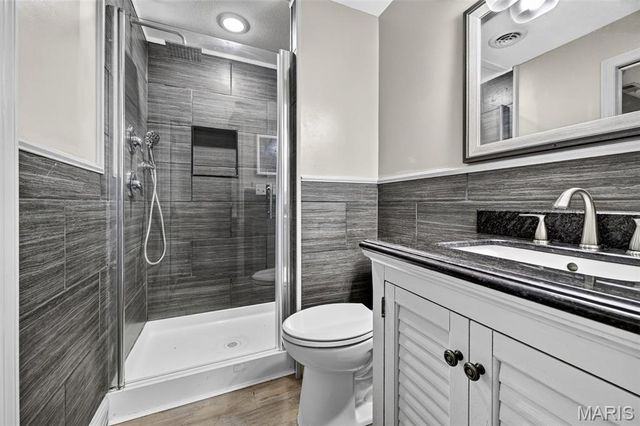 10755 Kennerly Road, Sunset Hills, MO 63128