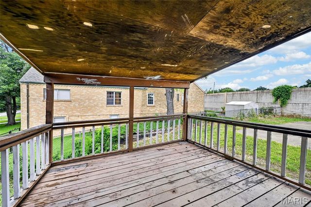 10755 Kennerly Road, Sunset Hills, MO 63128