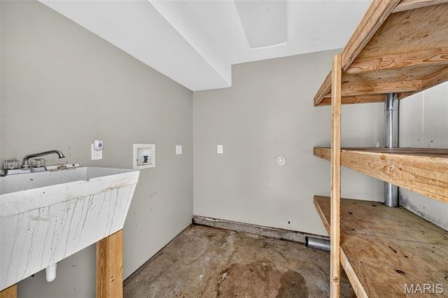 10755 Kennerly Road, Sunset Hills, MO 63128