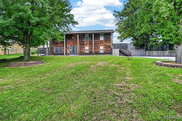 10755 Kennerly Road, Sunset Hills, MO 63128