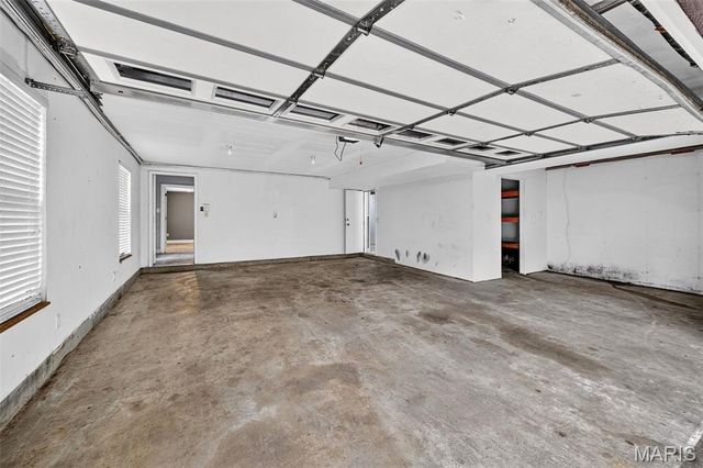 10755 Kennerly Road, Sunset Hills, MO 63128