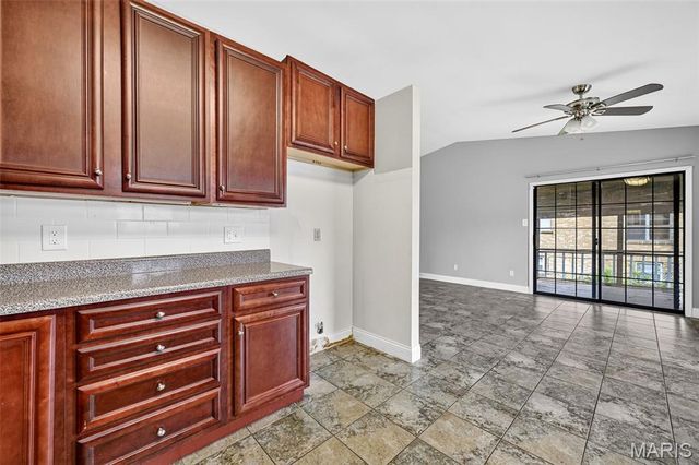 10755 Kennerly Road, Sunset Hills, MO 63128