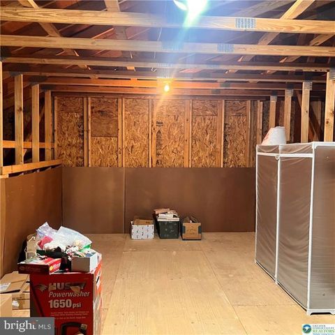 3091 DONEGAL DR, Macungie, PA 18062