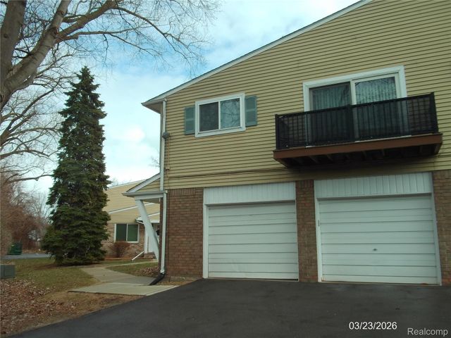 24495 Quad Park Lane, Clinton Charter Township, MI 48035